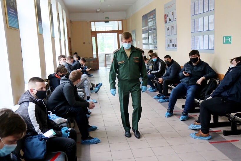 Как должна приходить повестка в 2023 году, и могут ли призвать по телефону